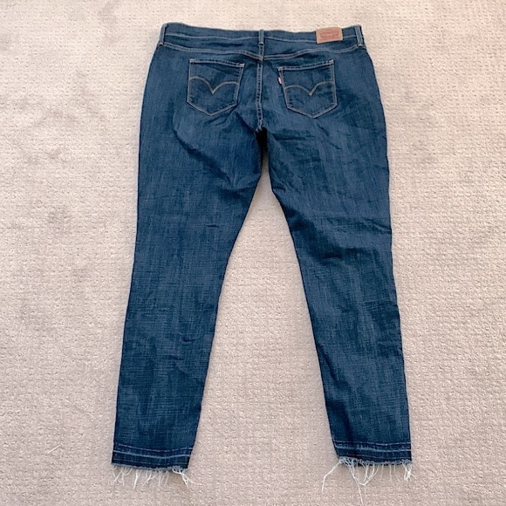 Levi’s 721 High Rise Skinny Jeans - Picture 8 of 14